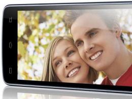 Smartfon Philips W8510 Xenium: recenzja, dane techniczne, recenzje Smartfony mają co najmniej jedną przednią kamerę o różnych konstrukcjach - wyskakującą kamerę, kamerę PTZ, wycięcie lub otwór w wyświetlaczu