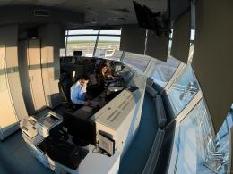 How dispatchers work Airline dispatcher where they teach